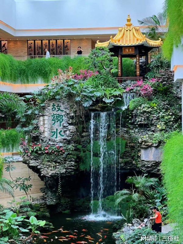 安全配资 打卡内地第一家五星级酒店